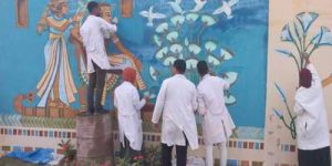 Read more about the article Students of Faculty of Archeology decorate two murals at the airport entrance, on Sahari road